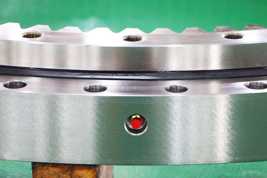 Is the surface roughness of the slewing bearing as small as possible? How to choose?